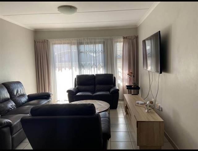 2 BEDROOM APARTMENT FOR SALE IN RYNFIELD